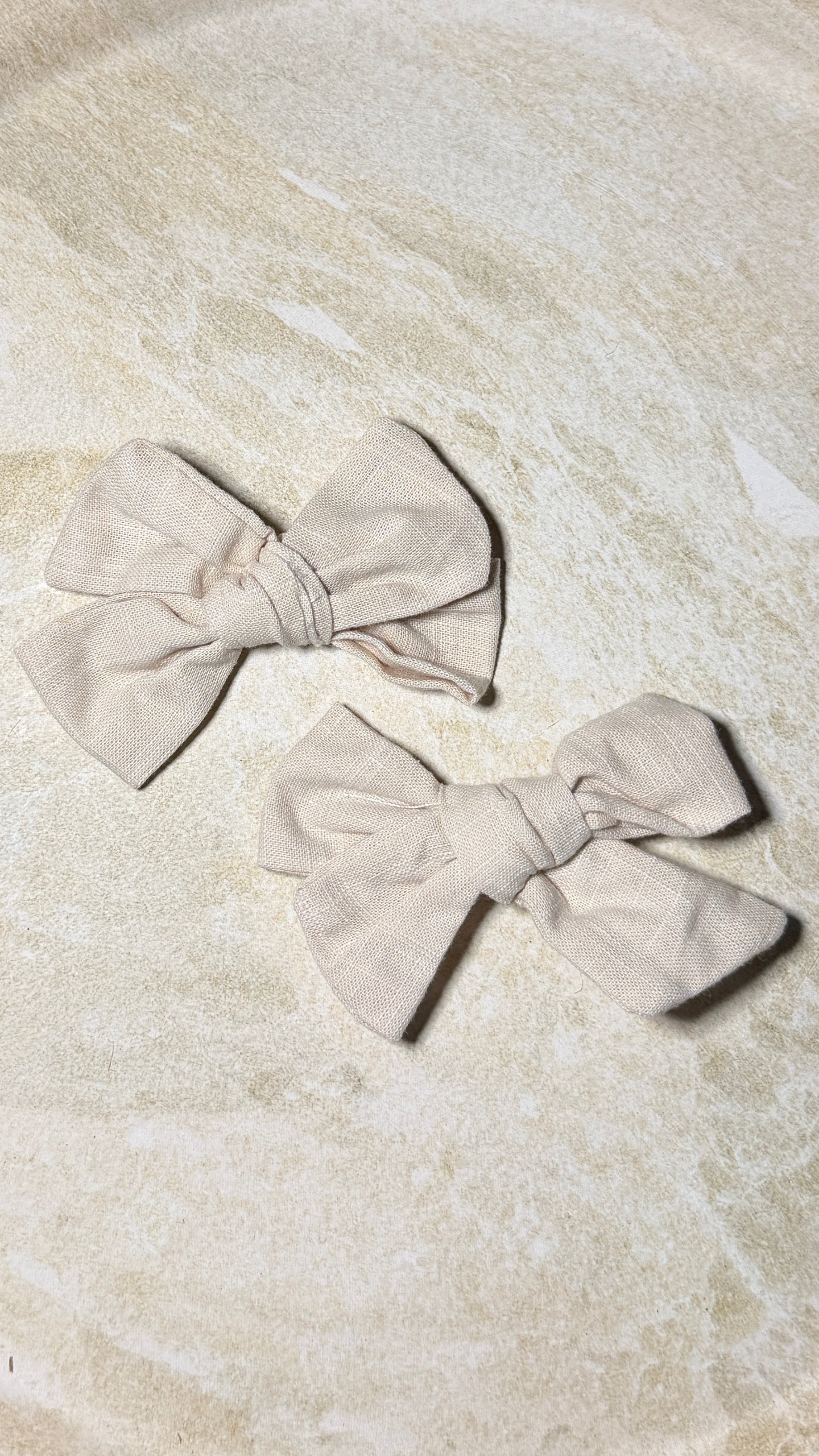 Medium Bow Pair