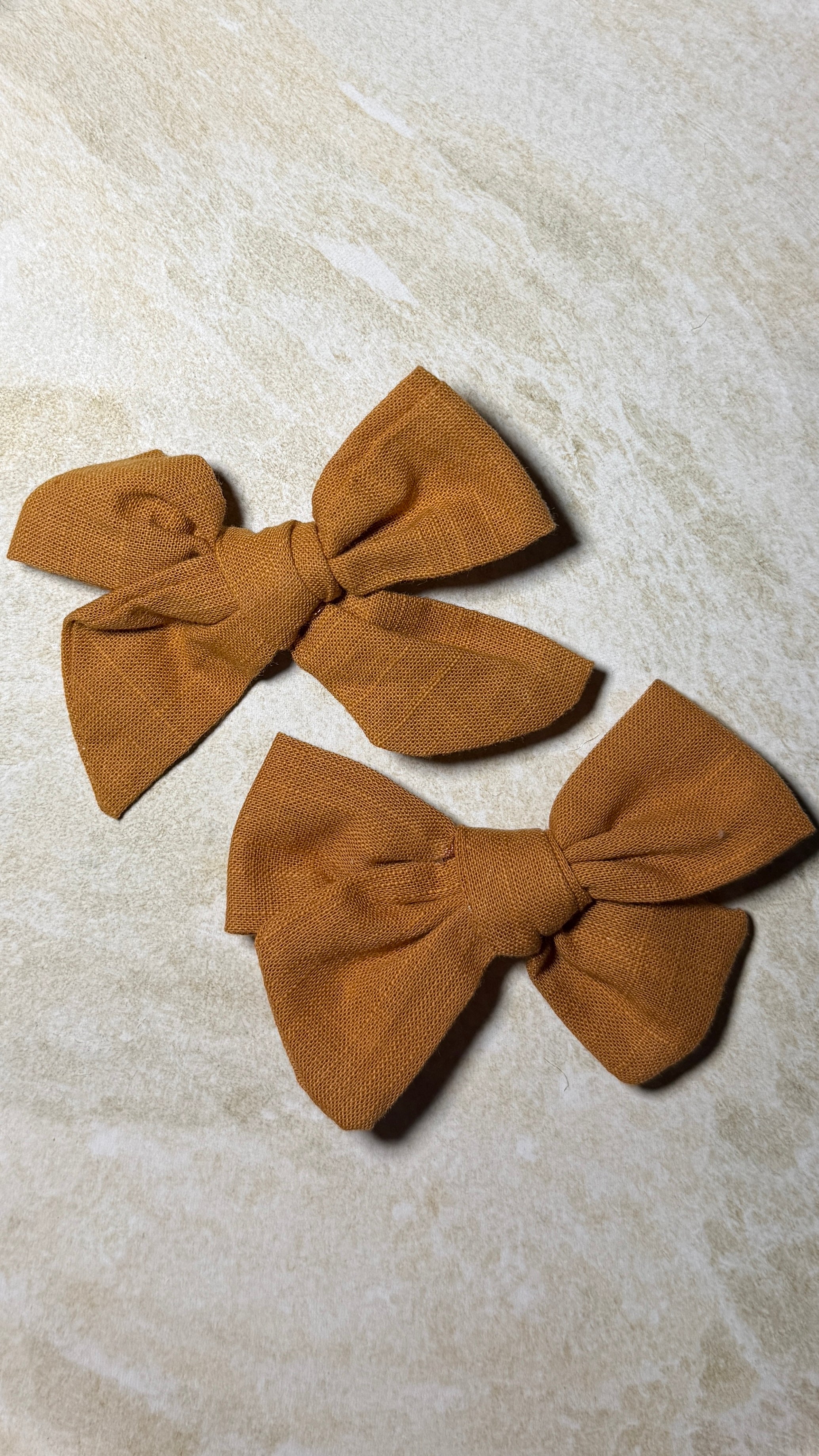 Medium Bow Pair
