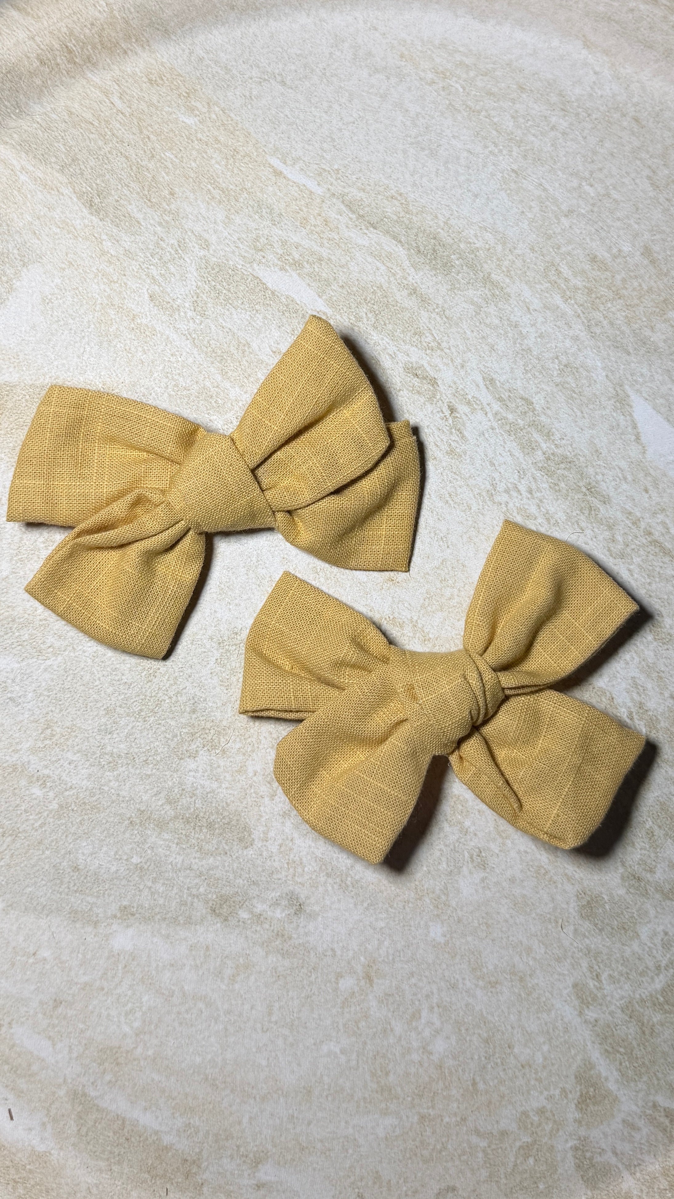 Medium Bow Pair