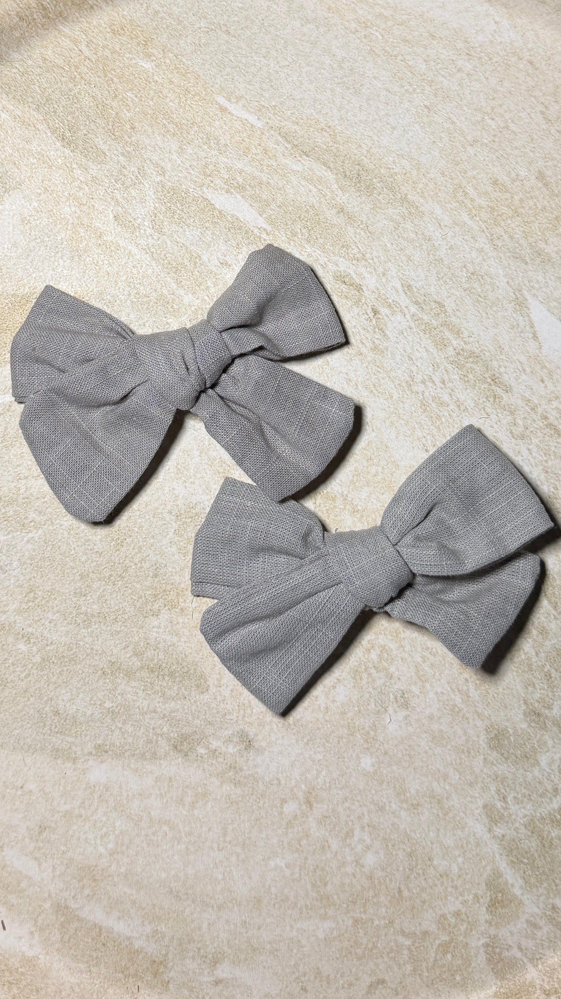 Medium Bow Pair