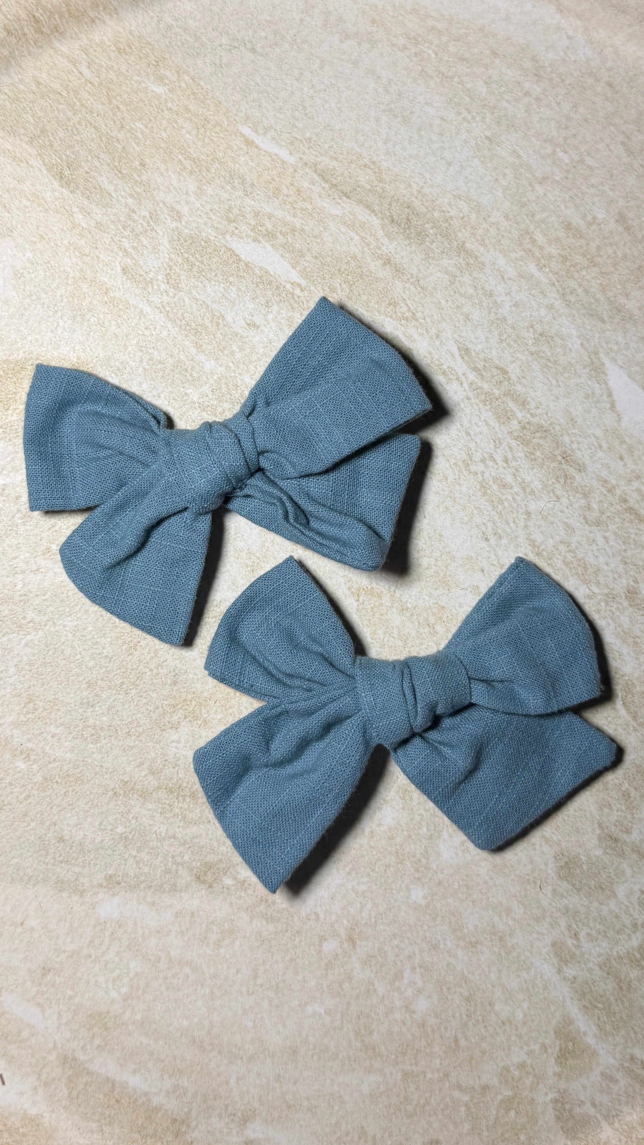 Medium Bow Pair